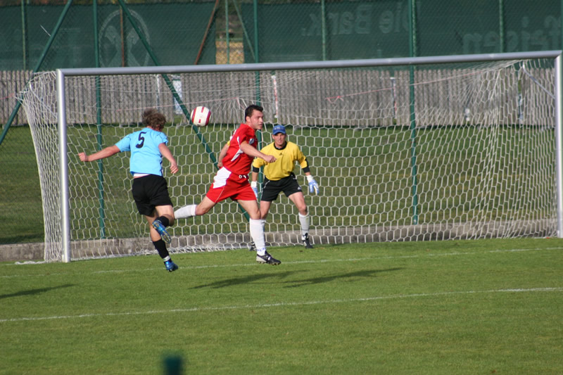 gal/08. Spieltag- SV Reischach-Rasen/2006-10-24 - SVR gg. Rasen-Antholz 101.jpg